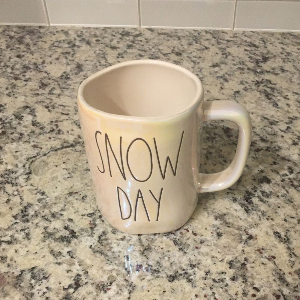 Rae Dunn mug Snow Day